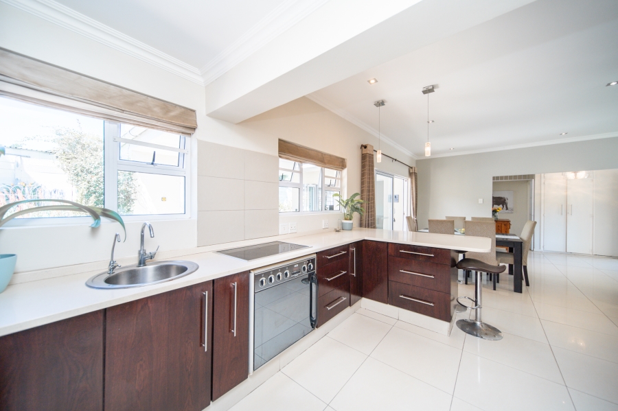 4 Bedroom Property for Sale in Beacon Bay Eastern Cape